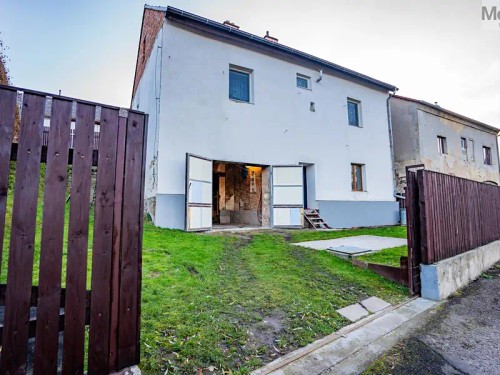 Prodej domu 350 m², pozemek 323 m²