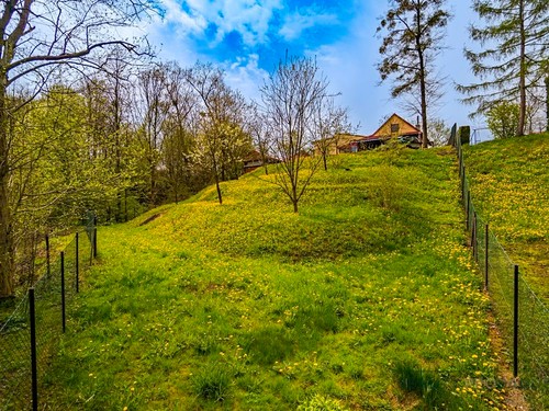 Prodaný dům 200 m², pozemek 1994 m²