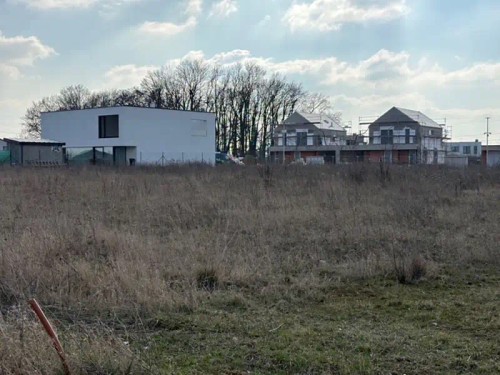Prodej stavebního pozemku 843 m²