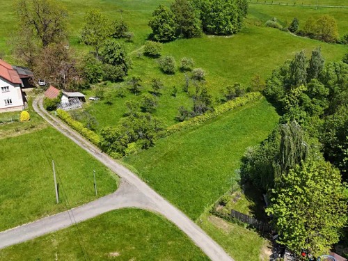 Prodej stavebního pozemku 1350 m²