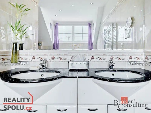 Prodej domu 202 m², pozemek 965 m²