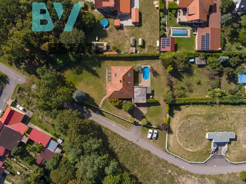 Prodaný dům 345 m², pozemek 1944 m²
