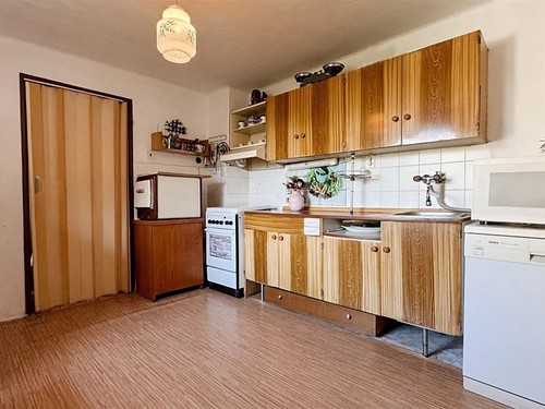 Prodaná chalupa 74 m², pozemek 379 m²