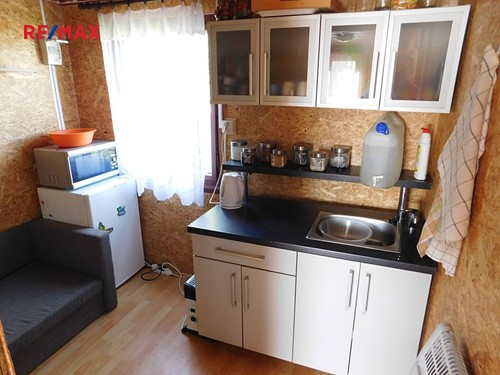 Prodaná chata 40 m², pozemek 357 m²