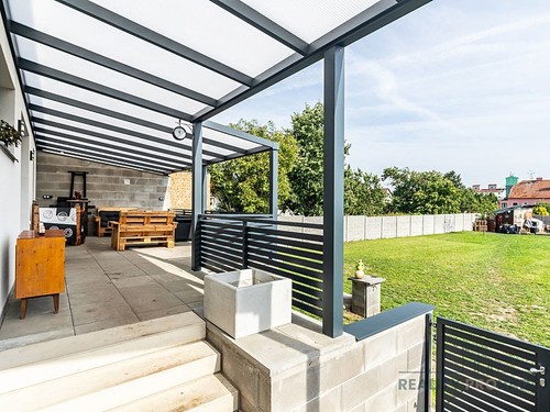 Prodaná vila 250 m², pozemek 1711 m²
