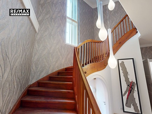 Prodaná vila 451 m², pozemek 986 m²