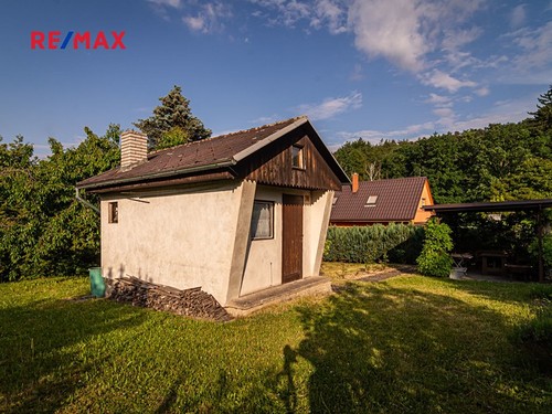 Prodaná chata 24 m², pozemek 384 m²