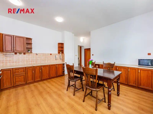 Prodej domu 375 m², pozemek 1118 m²