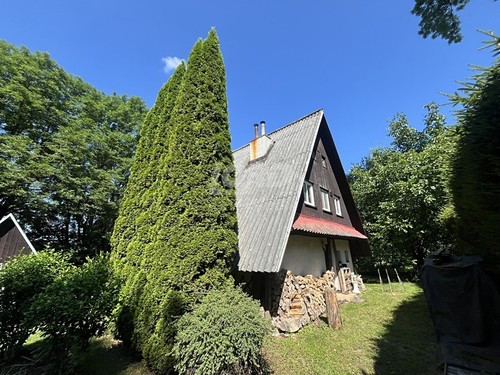 Prodaná chata 100 m², pozemek 415 m²