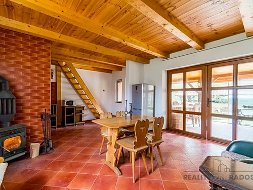 Prodaný dům 200 m², pozemek 1994 m²