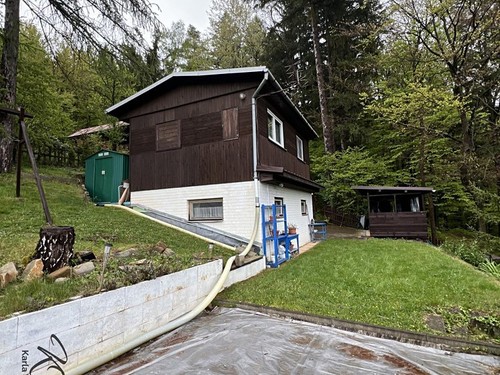 Prodaná chata 100 m², pozemek 394 m²