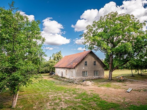 Prodaný dům 130 m², pozemek 1688 m²