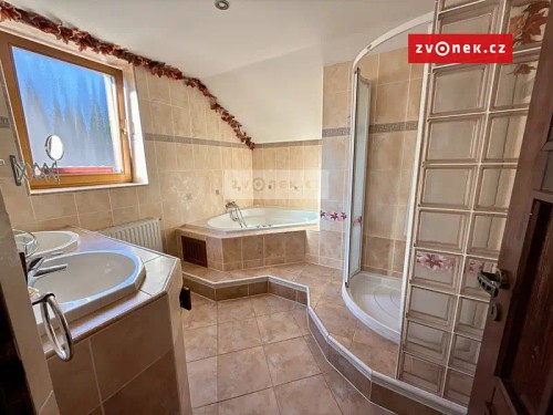Prodaný dům 302 m², pozemek 430 m²