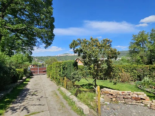 Prodaný dům 200 m², pozemek 1965 m²