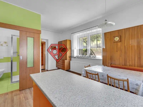 Prodej domu 358 m², pozemek 931 m²