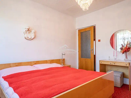 Prodej domu 330 m², pozemek 612 m²