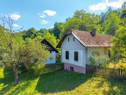 Prodej zemědělské usedlosti 1492 m², pozemek 70253 m²