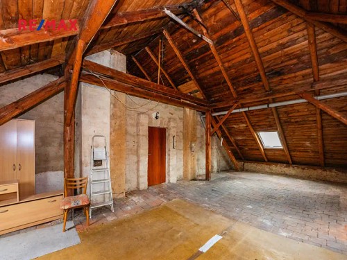 Prodej domu 375 m², pozemek 1118 m²