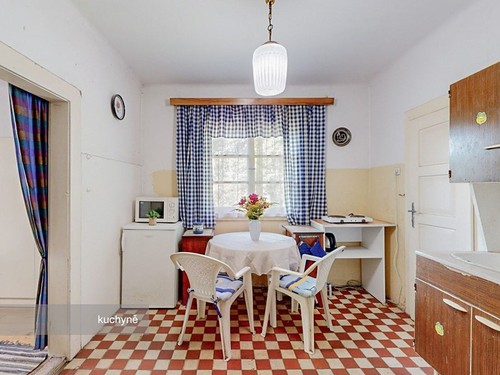Prodaná chata 77 m², pozemek 484 m²