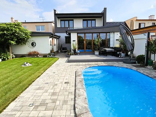 Prodaný dům 358 m², pozemek 463 m²