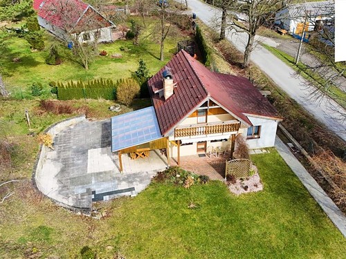 Prodaný dům 100 m², pozemek 1949 m²