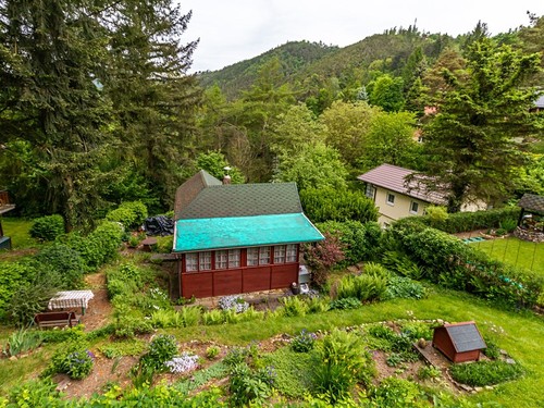Prodaná chata 50 m², pozemek 487 m²