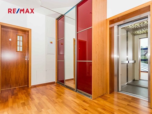 Prodaná vila 512 m², pozemek 1508 m²
