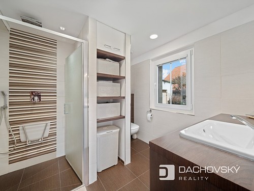 Prodaný dům 240 m², pozemek 1013 m²