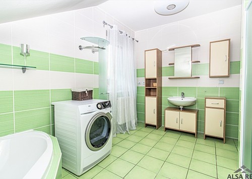 Prodaný dům 160 m², pozemek 1000 m²