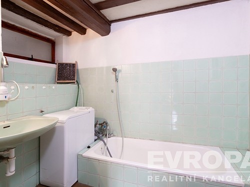 Prodaný dům 208 m², pozemek 1403 m²