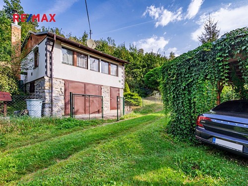 Prodaná chata 40 m², pozemek 398 m²