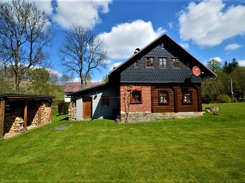 Prodaná chalupa 210 m², pozemek 2383 m²