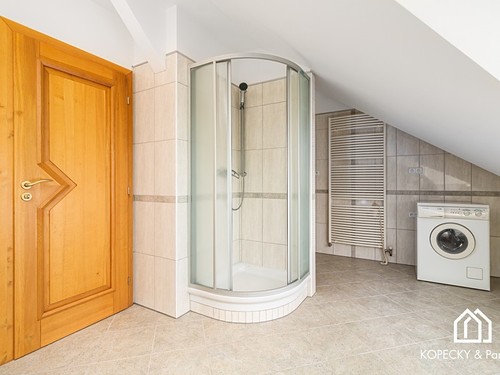 Prodaný dům 370 m², pozemek 1500 m²