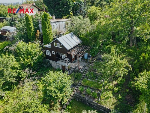 Prodaná chata 12 m², pozemek 702 m²