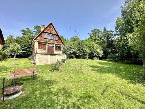 Prodaná chata 33 m², pozemek 1077 m²
