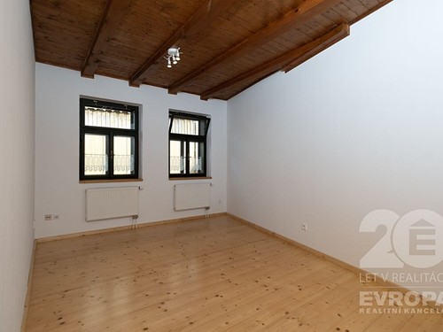 Prodaný dům 380 m², pozemek 3809 m²