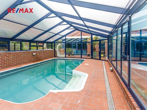 Prodaná vila 512 m², pozemek 1508 m²