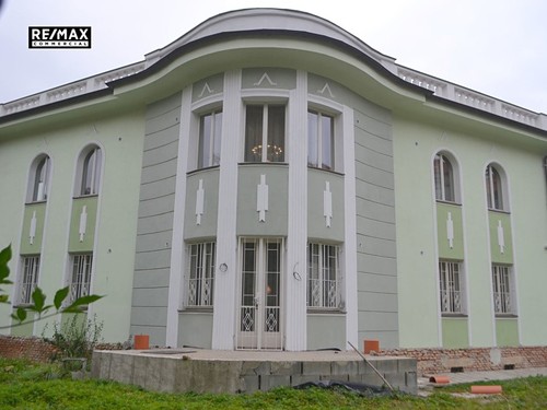 Prodaná vila 451 m², pozemek 986 m²
