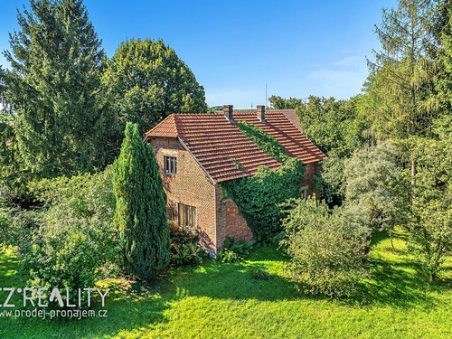 Prodaná  zemědělská usedlost 100 m², pozemek 3283 m²