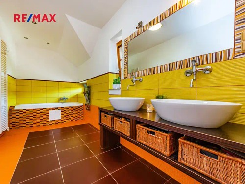 Prodaný dům 244 m², pozemek 1017 m²
