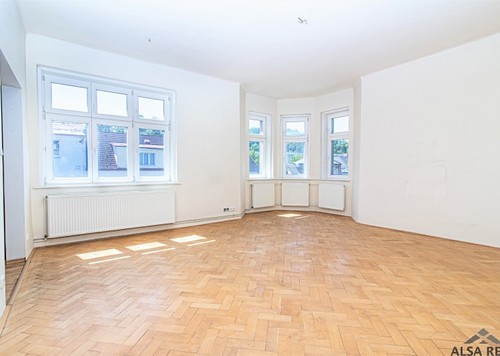 Prodaná vila 396 m², pozemek 1181 m²