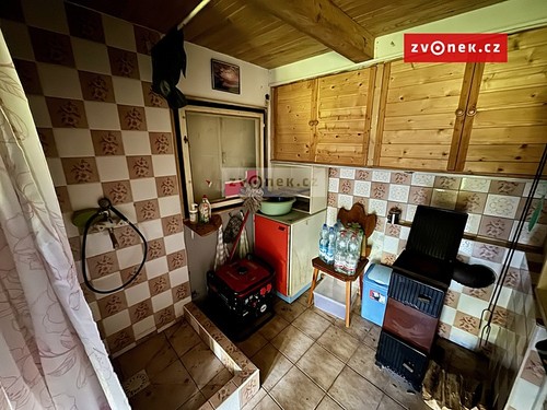 Prodaná chata 30 m², pozemek 6254 m²