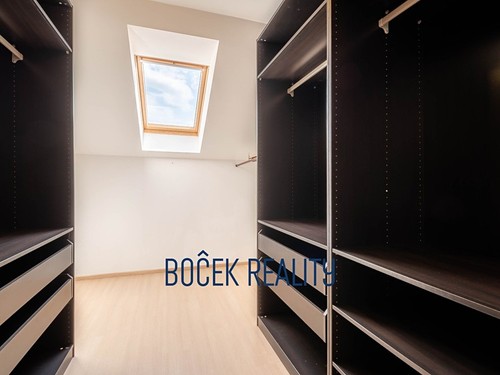 Prodaný dům 205 m², pozemek 990 m²