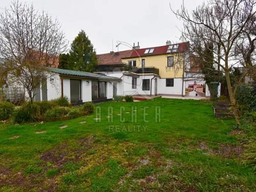 Prodej domu 282 m², pozemek 588 m²