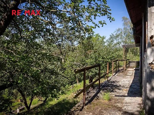 Prodej stavebního pozemku 1537 m²