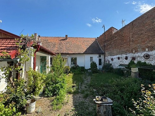 Prodaná chalupa 74 m², pozemek 379 m²