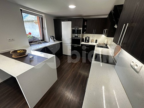 Prodaný dům 305 m², pozemek 2236 m²
