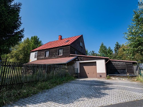 Prodej domu 2300 m², pozemek 2325 m²