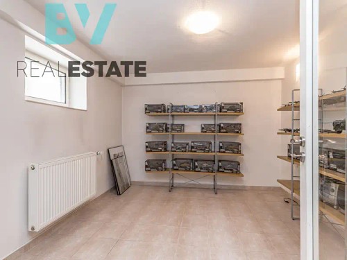 Prodaný dům 345 m², pozemek 1944 m²