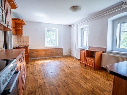 Prodej domu 2300 m², pozemek 2325 m²